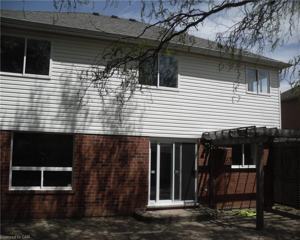 11 CHIPCASE, Cambridge, Ontario N1T 1V9, 5 Bedrooms Bedrooms, ,4 BathroomsBathrooms,Residential,Sale,CHIPCASE,40255812