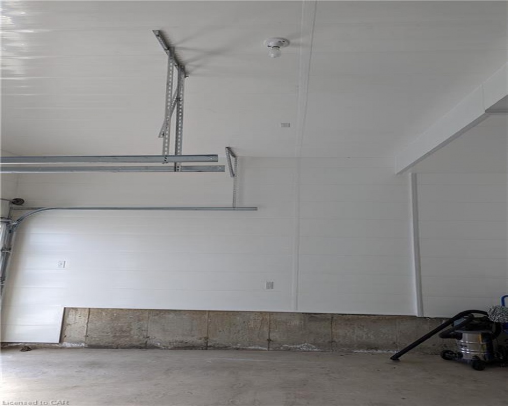 11 CHIPCASE, Cambridge, Ontario N1T 1V9, 5 Bedrooms Bedrooms, ,4 BathroomsBathrooms,Residential,Sale,CHIPCASE,40255812