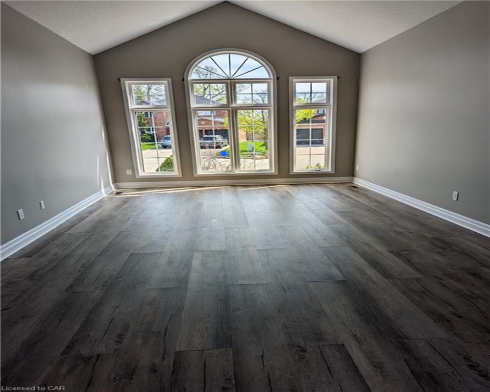11 CHIPCASE, Cambridge, Ontario N1T 1V9, 5 Bedrooms Bedrooms, ,4 BathroomsBathrooms,Residential,Sale,CHIPCASE,40255812