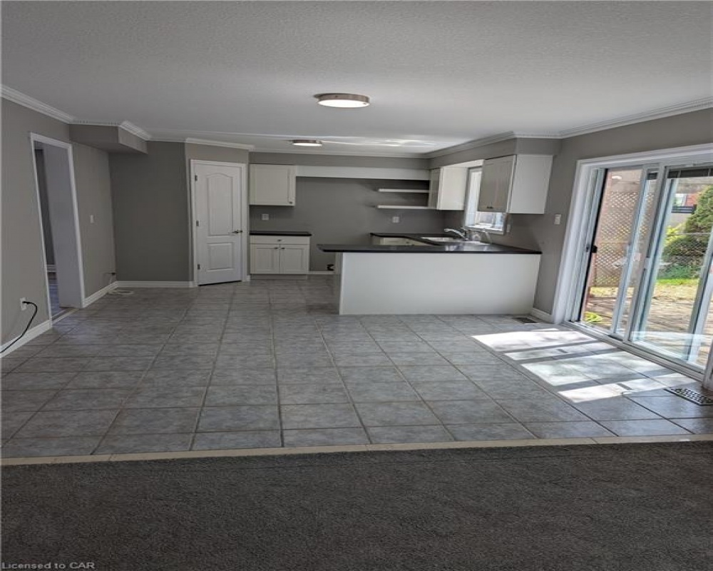 11 CHIPCASE, Cambridge, Ontario N1T 1V9, 5 Bedrooms Bedrooms, ,4 BathroomsBathrooms,Residential,Sale,CHIPCASE,40255812