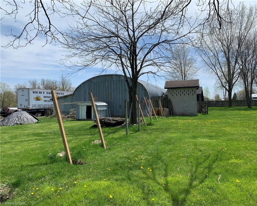 4425 FOUNTAIN, Cambridge, Ontario N3H 4R6, 4 Bedrooms Bedrooms, ,2 BathroomsBathrooms,Residential,Sale,FOUNTAIN,40256818