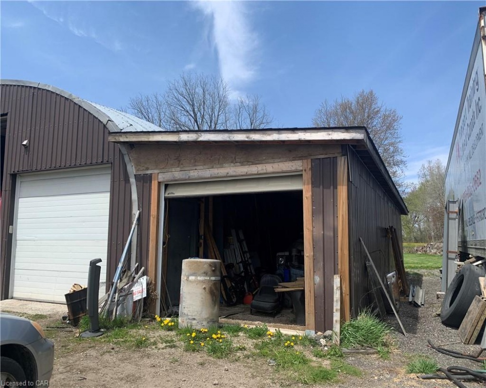 4425 FOUNTAIN, Cambridge, Ontario N3H 4R6, 4 Bedrooms Bedrooms, ,2 BathroomsBathrooms,Residential,Sale,FOUNTAIN,40256818