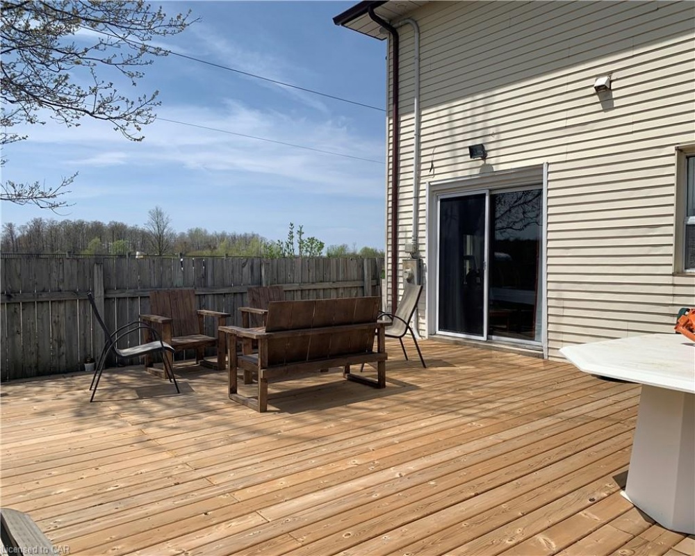 4425 FOUNTAIN, Cambridge, Ontario N3H 4R6, 4 Bedrooms Bedrooms, ,2 BathroomsBathrooms,Residential,Sale,FOUNTAIN,40256818