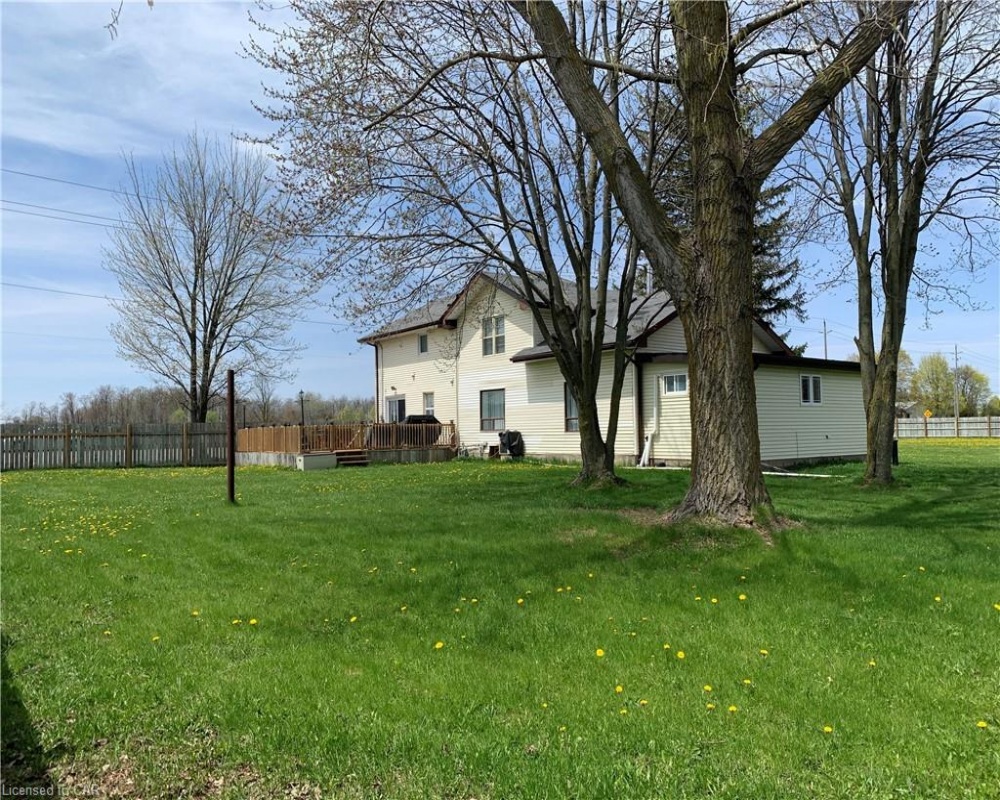 4425 FOUNTAIN, Cambridge, Ontario N3H 4R6, 4 Bedrooms Bedrooms, ,2 BathroomsBathrooms,Residential,Sale,FOUNTAIN,40256818