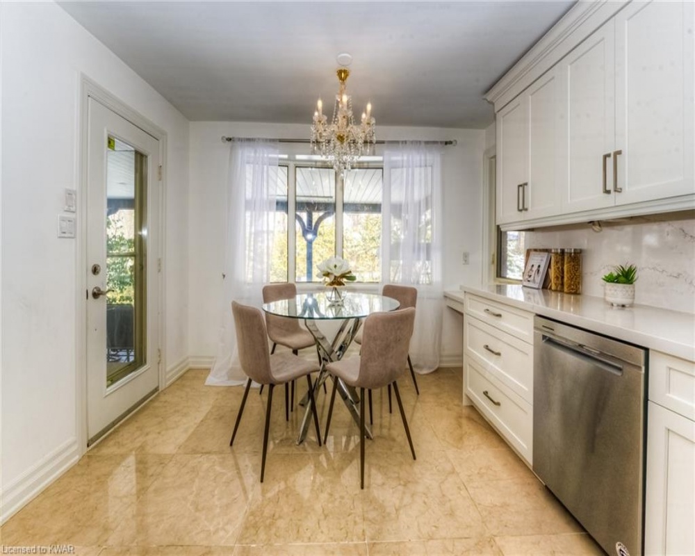 338 OLD STONE, Waterloo, Ontario N2K 1Z3, 4 Bedrooms Bedrooms, ,3 BathroomsBathrooms,Residential,Sale,OLD STONE,40260295