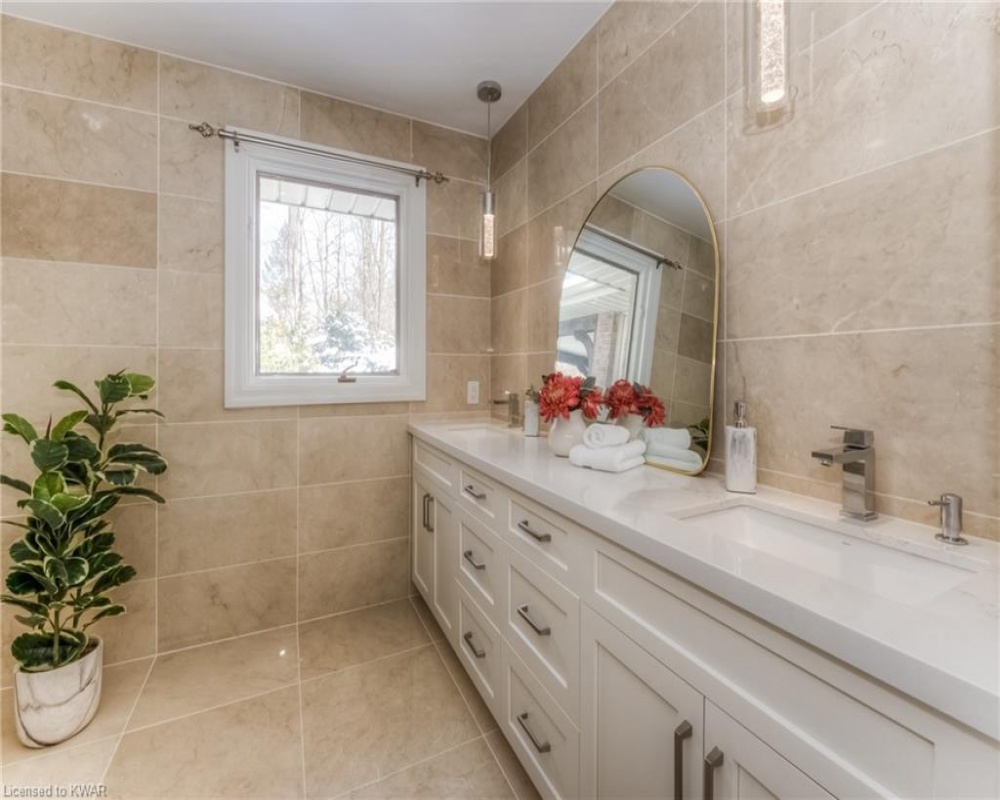 338 OLD STONE, Waterloo, Ontario N2K 1Z3, 4 Bedrooms Bedrooms, ,3 BathroomsBathrooms,Residential,Sale,OLD STONE,40260295