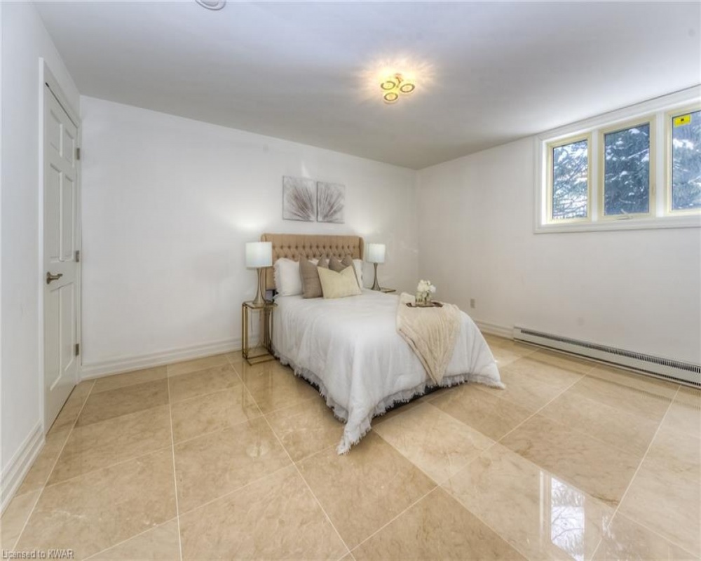 338 OLD STONE, Waterloo, Ontario N2K 1Z3, 4 Bedrooms Bedrooms, ,3 BathroomsBathrooms,Residential,Sale,OLD STONE,40260295
