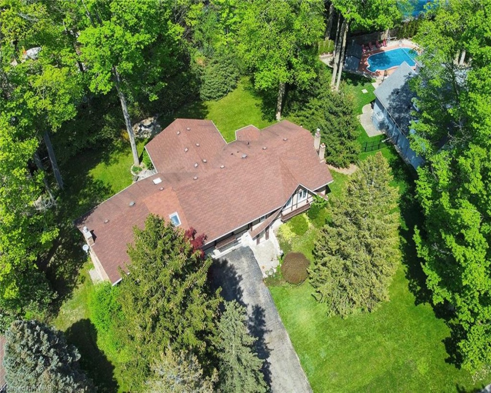 338 OLD STONE, Waterloo, Ontario N2K 1Z3, 4 Bedrooms Bedrooms, ,3 BathroomsBathrooms,Residential,Sale,OLD STONE,40260295