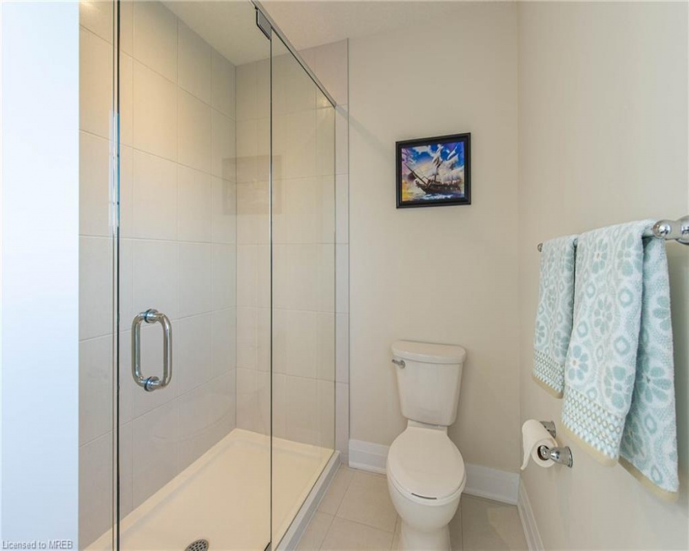 301 BUTTONBUSH, Waterloo, Ontario N2J 3Z4, 3 Bedrooms Bedrooms, ,3 BathroomsBathrooms,Residential,Sale,BUTTONBUSH,40261726