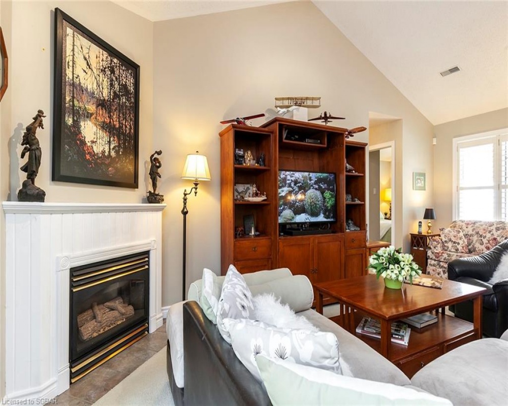 39 FOREST, Collingwood, Ontario L9Y 4W7, 3 Bedrooms Bedrooms, ,3 BathroomsBathrooms,Residential,Sale,FOREST,207265