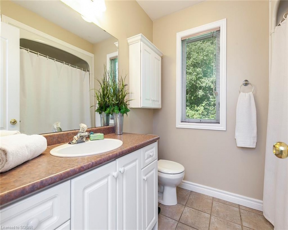 39 FOREST, Collingwood, Ontario L9Y 4W7, 3 Bedrooms Bedrooms, ,3 BathroomsBathrooms,Residential,Sale,FOREST,207265