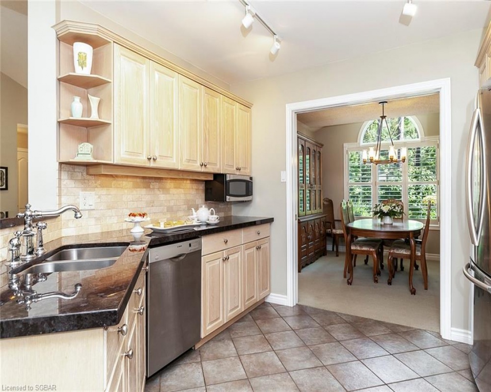 39 FOREST, Collingwood, Ontario L9Y 4W7, 3 Bedrooms Bedrooms, ,3 BathroomsBathrooms,Residential,Sale,FOREST,207265