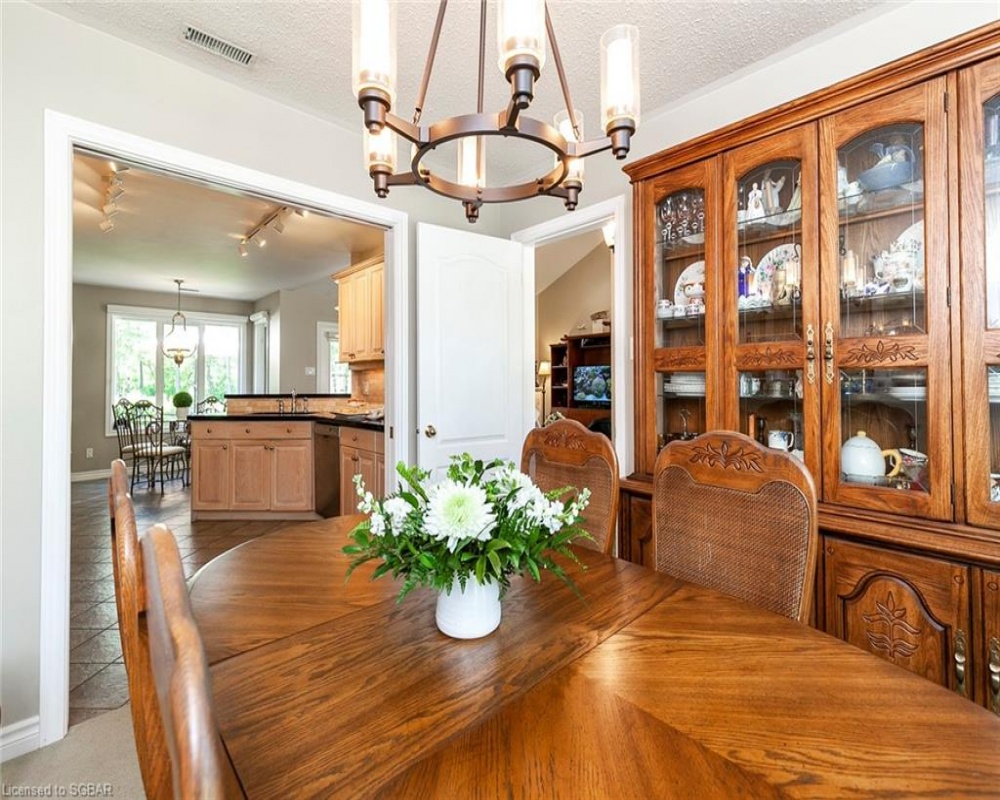 39 FOREST, Collingwood, Ontario L9Y 4W7, 3 Bedrooms Bedrooms, ,3 BathroomsBathrooms,Residential,Sale,FOREST,207265