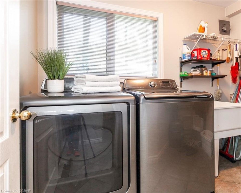 39 FOREST, Collingwood, Ontario L9Y 4W7, 3 Bedrooms Bedrooms, ,3 BathroomsBathrooms,Residential,Sale,FOREST,207265